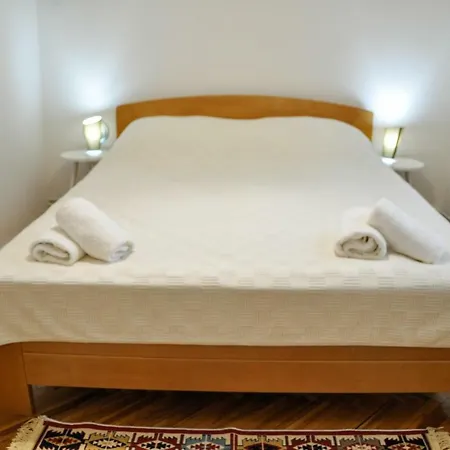 Zvekir - Old Town Appartement *
